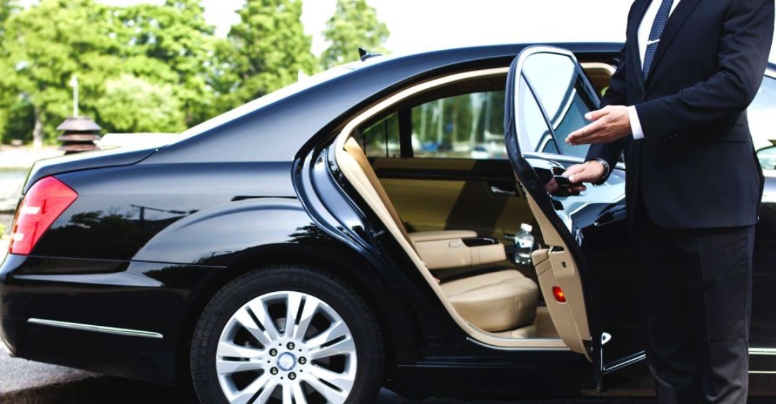 Alpine Chauffeurs – Reliable West Bridgford Taxi Services for Airport Transfers